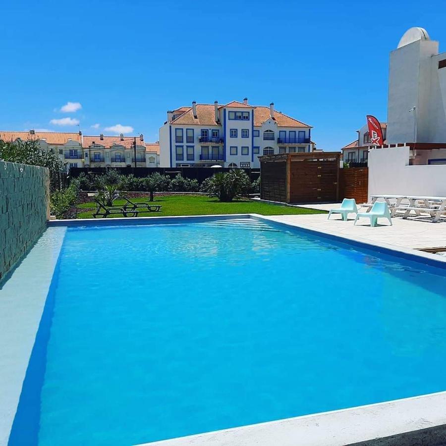 Alex Surf Hostel Baleal Luaran gambar